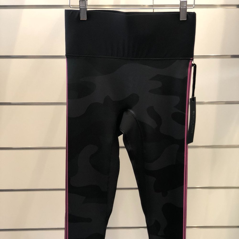 Black Line by Noli Legging